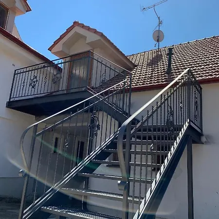 Apartmany In Veritas Mikulov Exterior photo